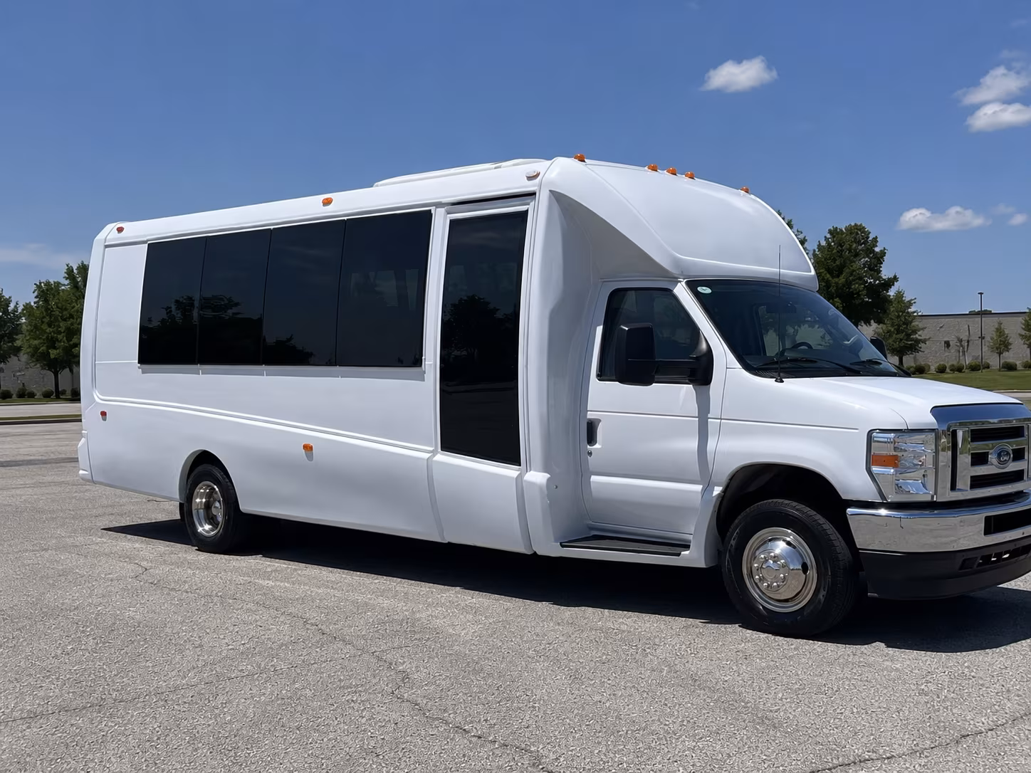 Bakersfield Homecoming & Prom Party Bus Rentals