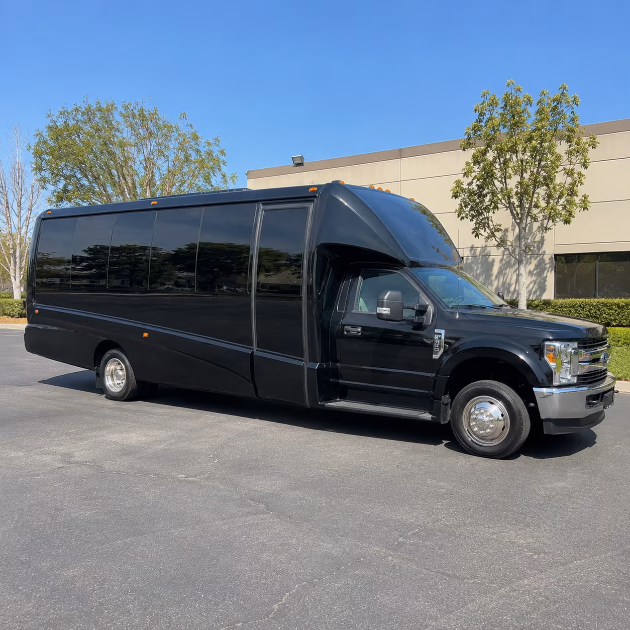 Madera Birthday, Sweet 16, & Quinceañera Party Bus Rentals