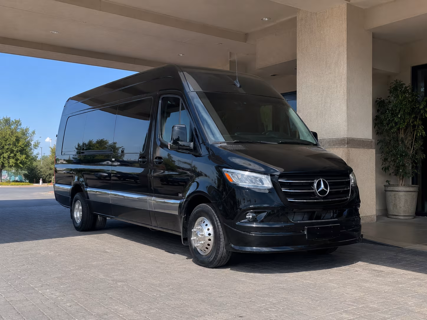 Visalia Airport Shuttle & Transportation party bus exterior