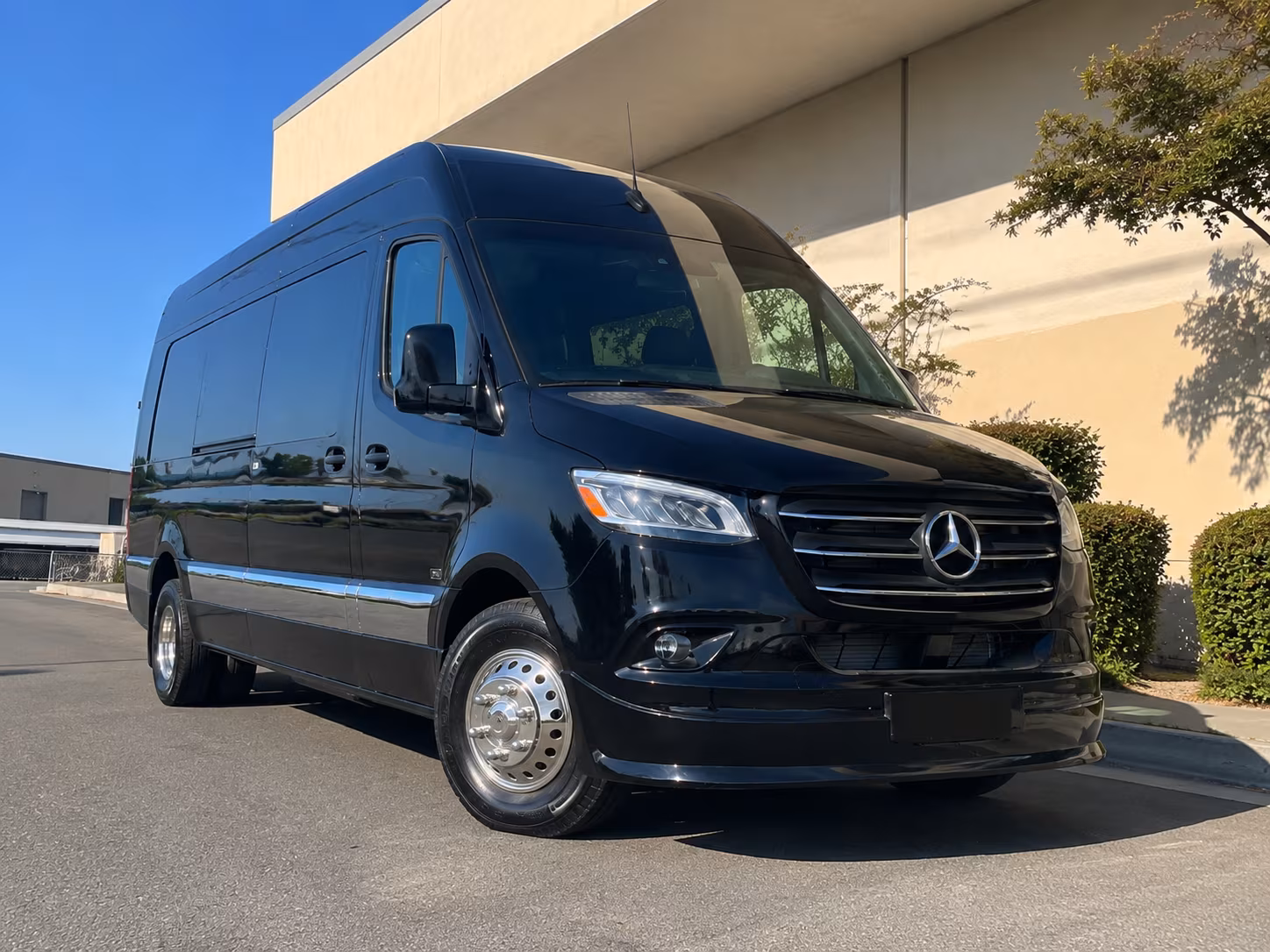Visalia Airport Shuttle & Transportation party bus exterior