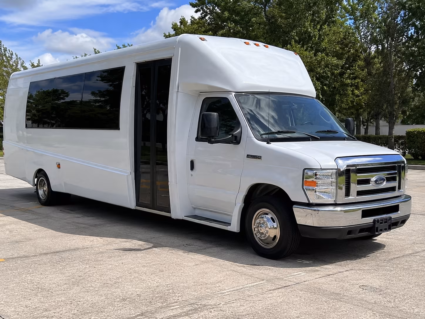 Visalia Winery Tour & Pub Crawl Transportation onboard seating